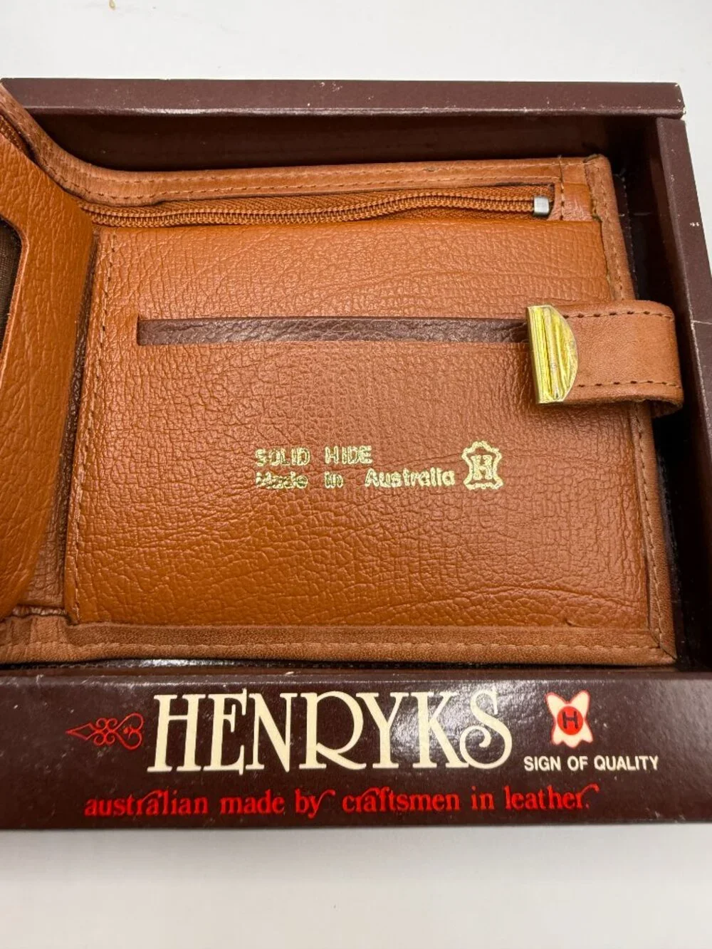 NIB Vintage Henryks Australian Handcrafted Leather Wallet